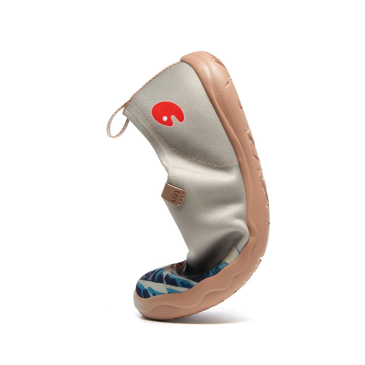 The Great Wave and the Cat 1 Toledo A1 Women