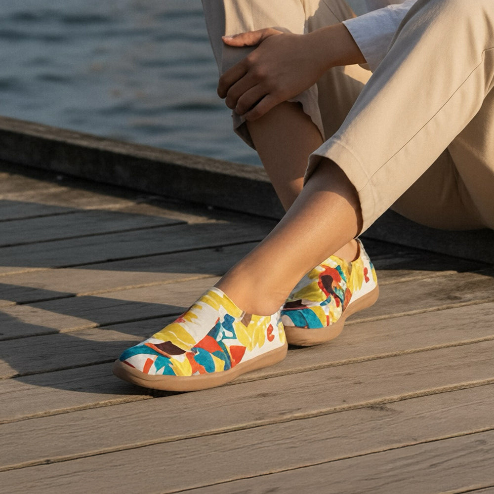 Surfing by Sea Toledo I Women