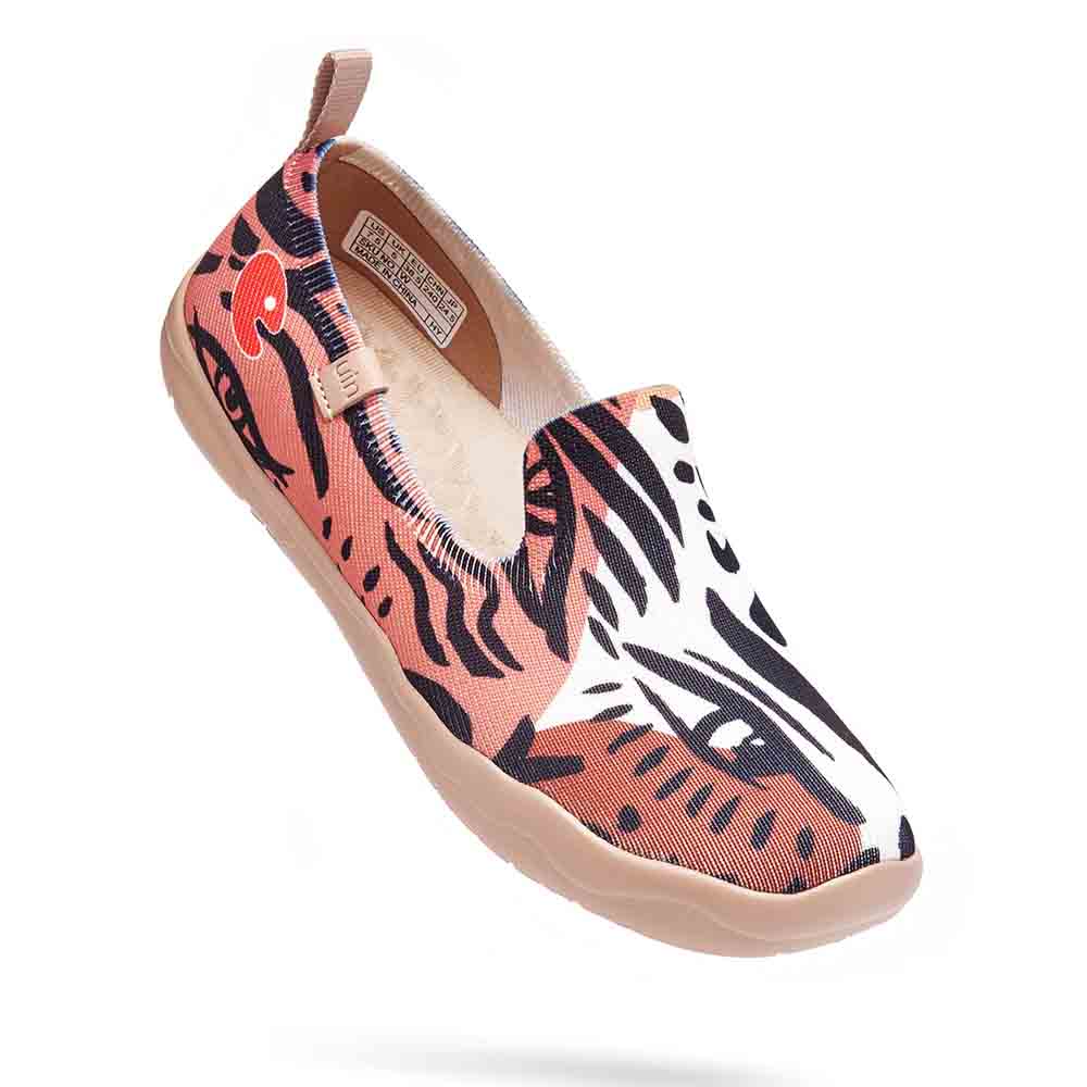 UIN Footwear Women Leopard's Eyes Barcelona Women Canvas loafers