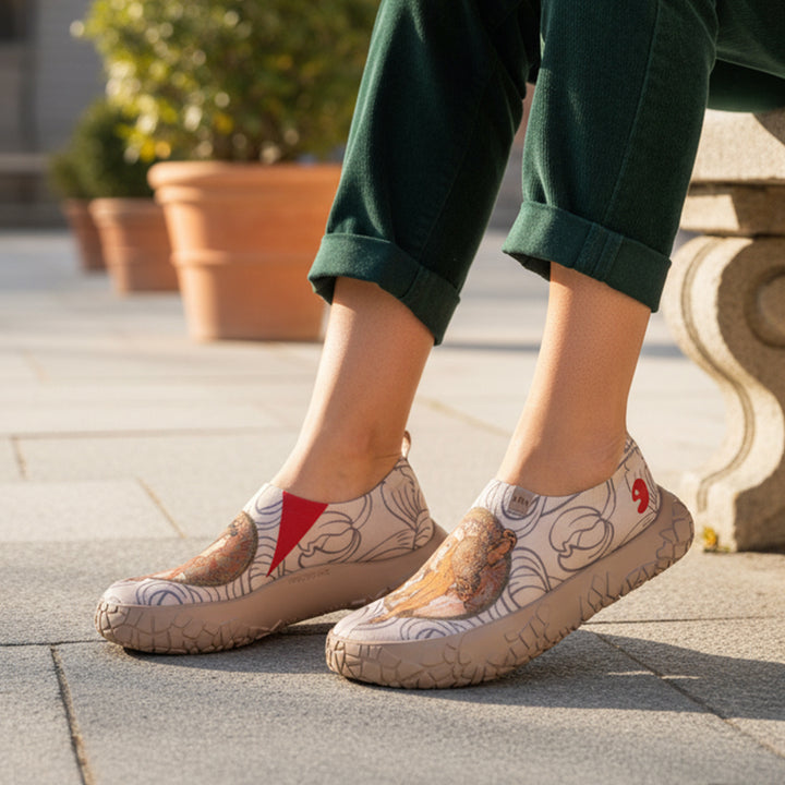 Alphonse Mucha Brunette & Blonde Toledo IV Women